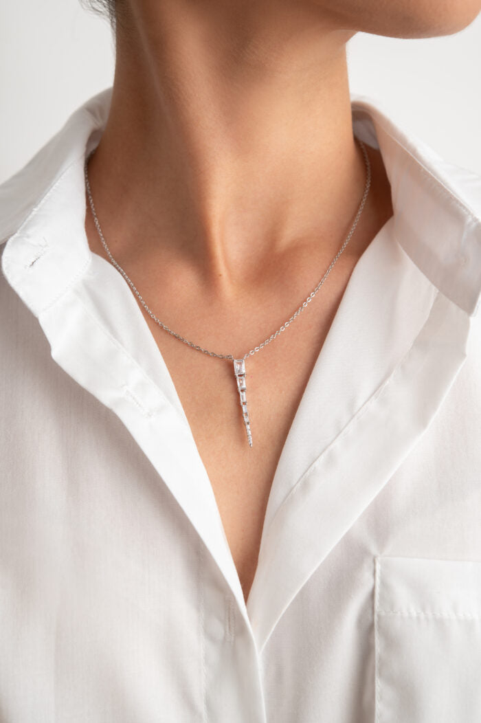 COLLAR DE PICO BLANCO