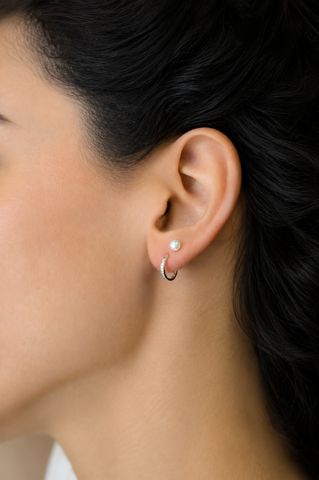 ARRACADAS ANGOSTAS CON BRILLANTES
