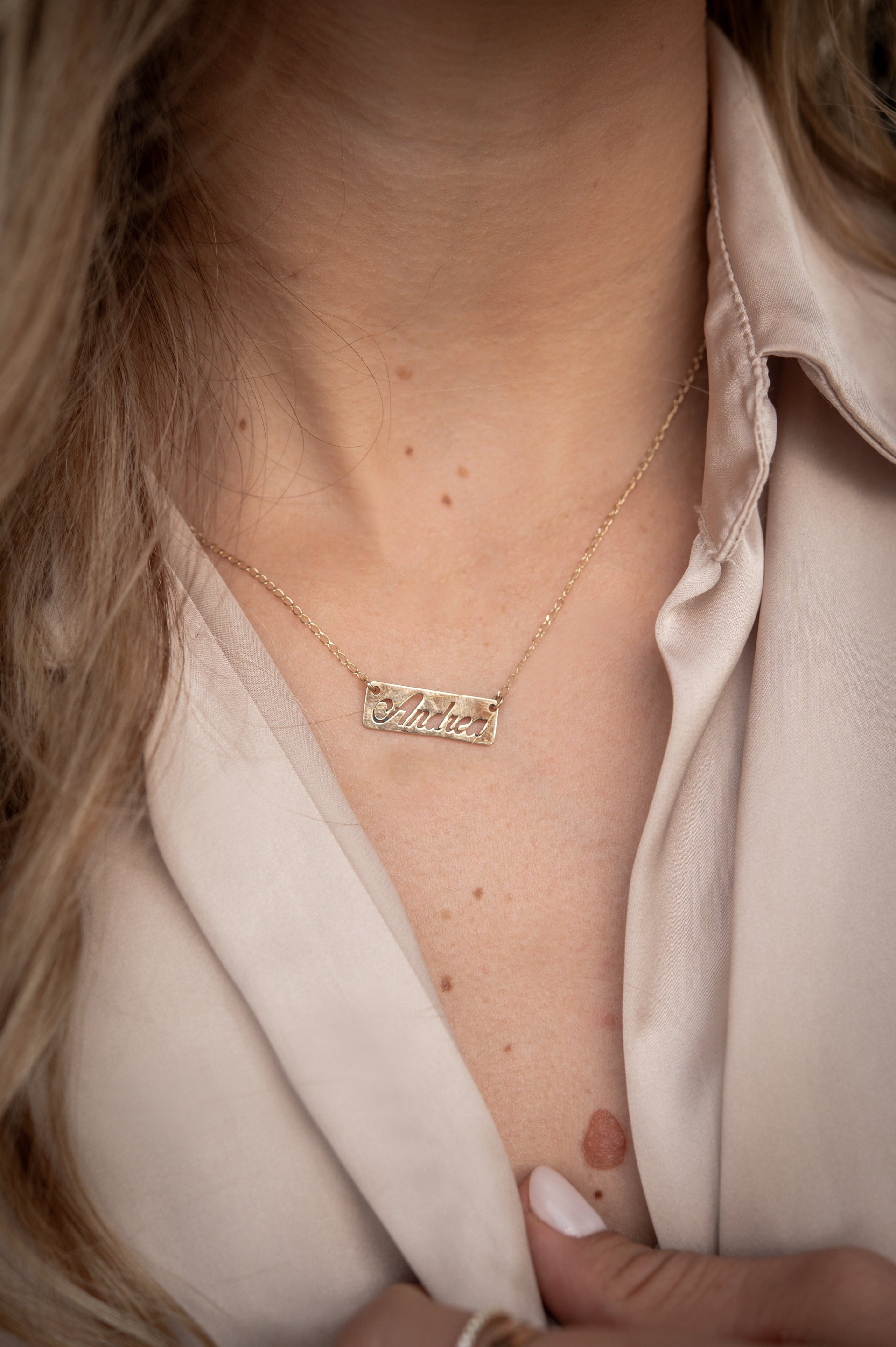 COLLAR CON PLACA PERSONALIZADO