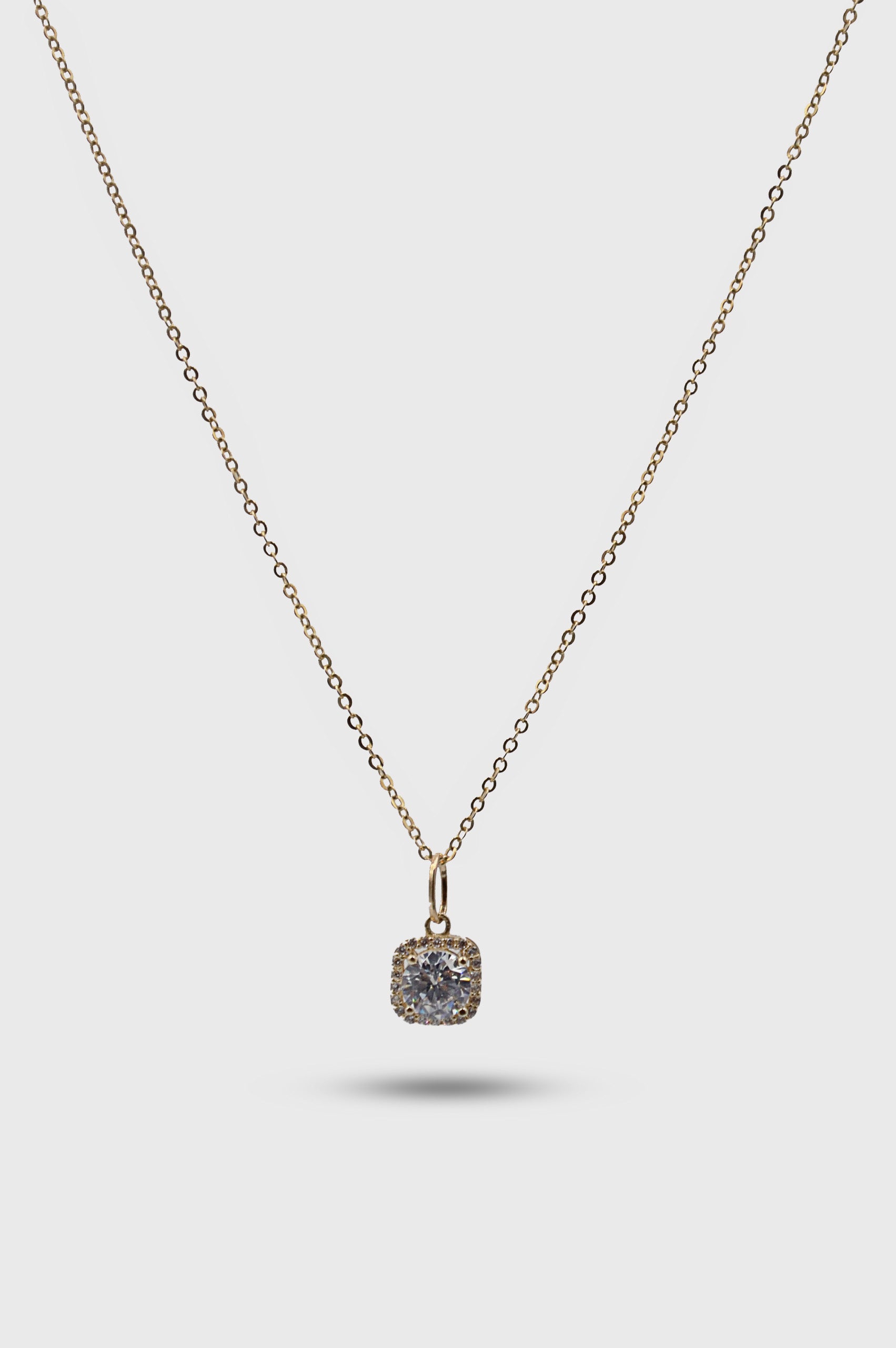 COLLAR CON HALO CUADRADO BRILLANTE