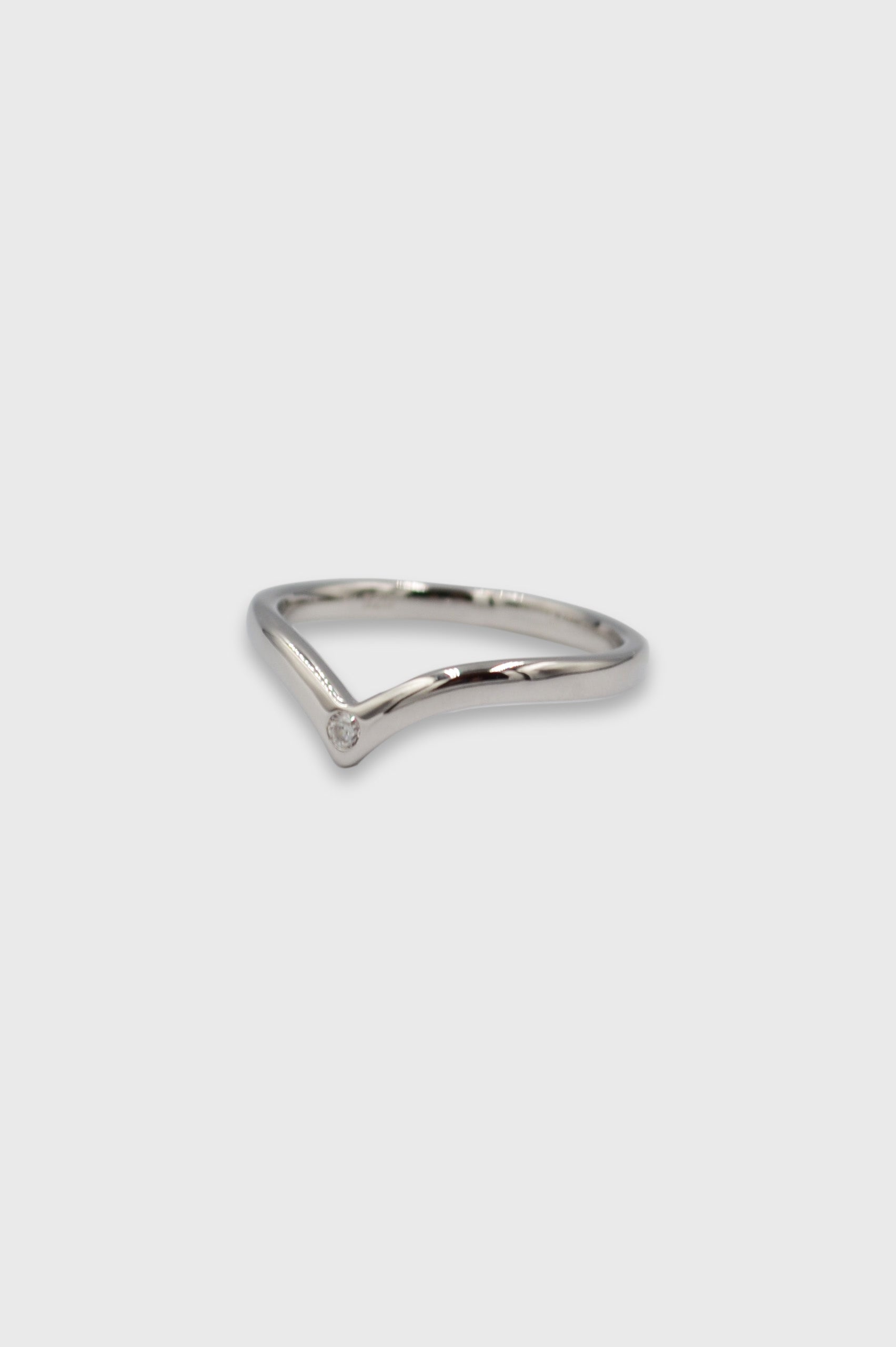 ANILLO V CON PIEDRA