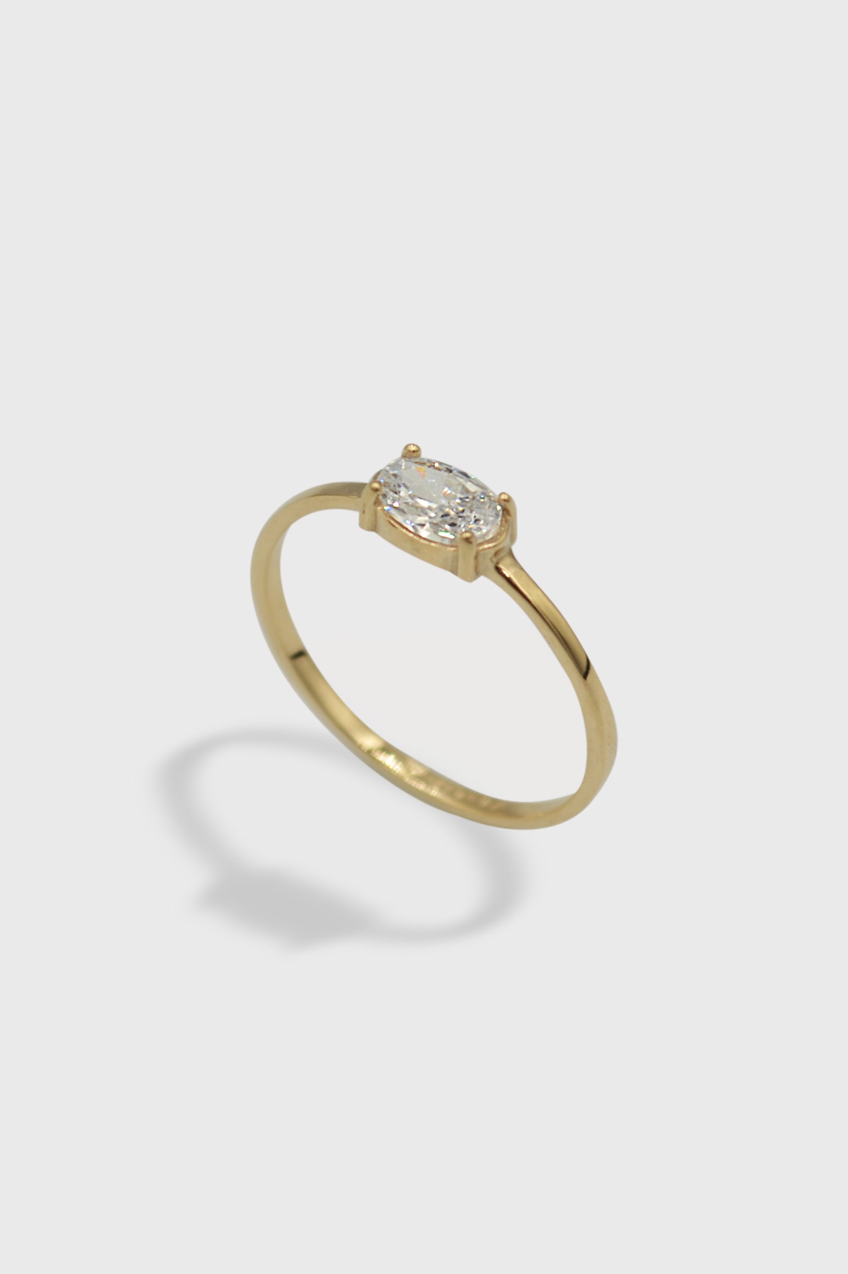 ANILLO PIEDRA BLANCA OVAL