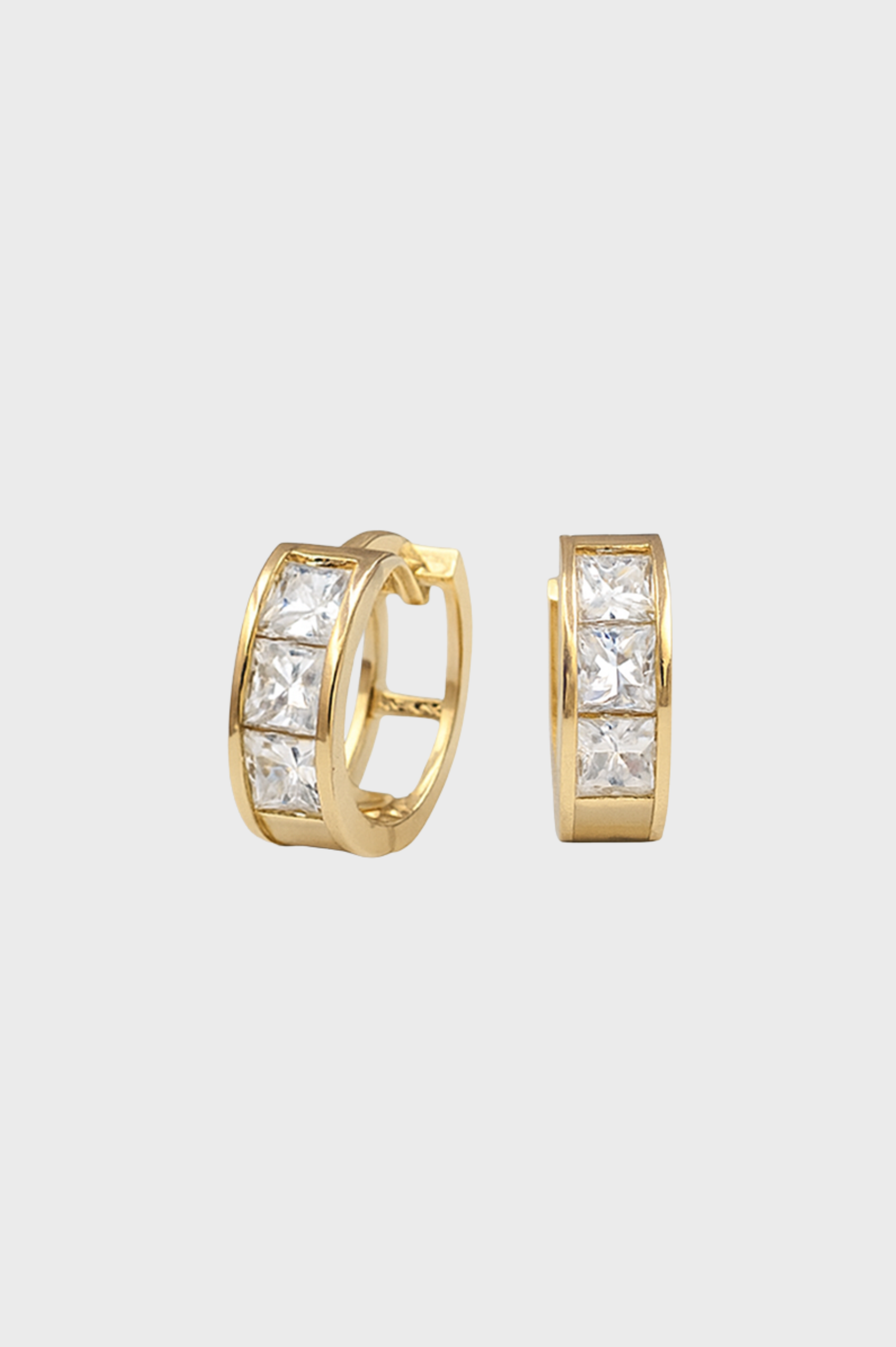 ARRACADAS ANCHAS CON BRILLANTES CUADRADOS